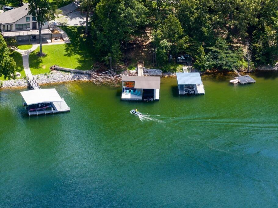 New Home, Dock, Kayaks, Game Room, Water Views Winchester Exterior photo