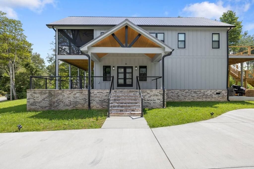 New Home, Dock, Kayaks, Game Room, Water Views Winchester Exterior photo