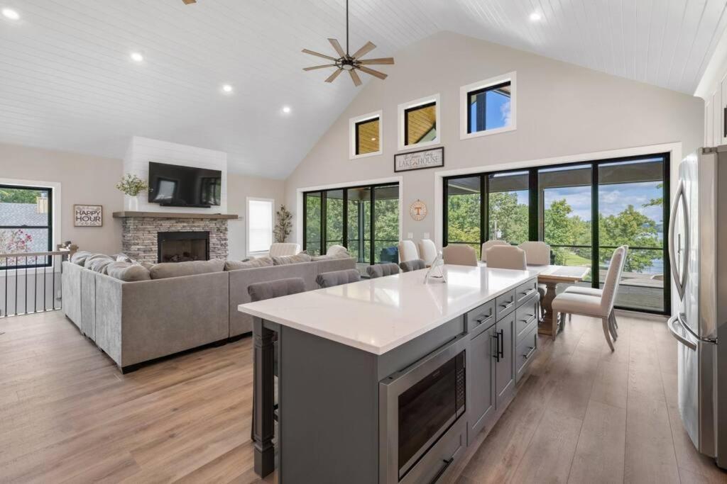 New Home, Dock, Kayaks, Game Room, Water Views Winchester Exterior photo