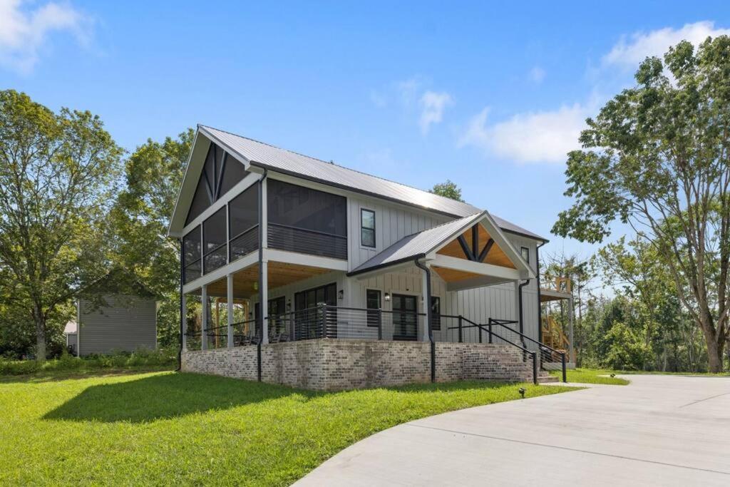 New Home, Dock, Kayaks, Game Room, Water Views Winchester Exterior photo
